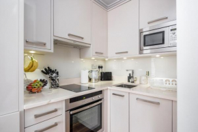Stylish studio next to Hyde Park